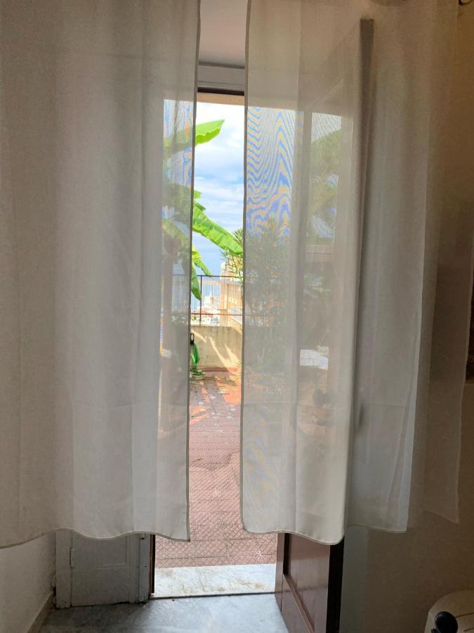B&B Villa Delle Rondini Вібо-Валентія-Маріна Екстер'єр фото